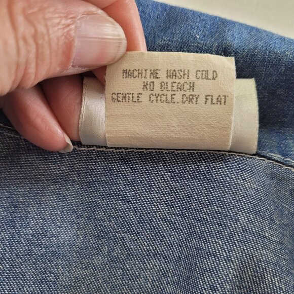 Nina Piccalino Shirt Womens 8 Blue Denim Beaded Toggle Jacket Shacket Vintage - Picture 12 of 15